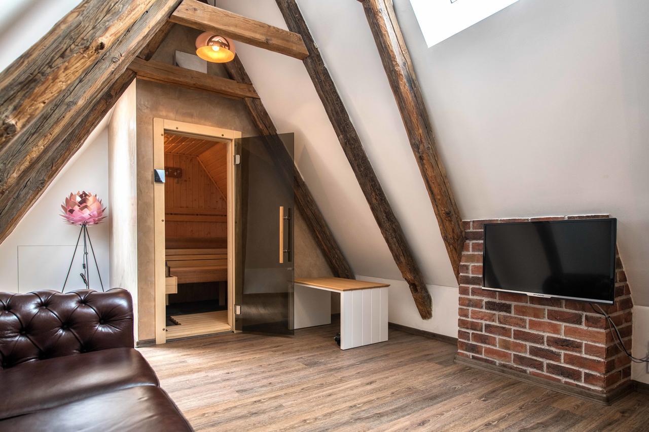 Wellness Hotel Republika 24 Apartments Pilsen Exterior photo